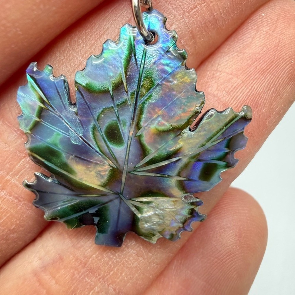 Maple Leaf Abalone Shell Necklace and Bracelet Set 18" & 7.25" - Picture 5 of 11